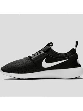 Nike Women’s Juvenate Black White Athletic Sneakers Size 9.5